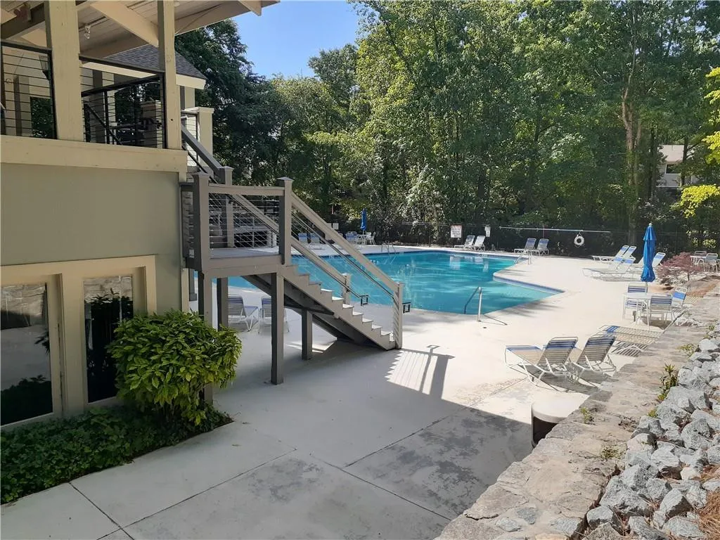 504 Garden Court Unit 504, Sandy Springs, Georgia 30328, 3 Bedrooms Bedrooms, ,2 BathroomsBathrooms,Residential,Sold,504 Garden Court Unit 504,6882389