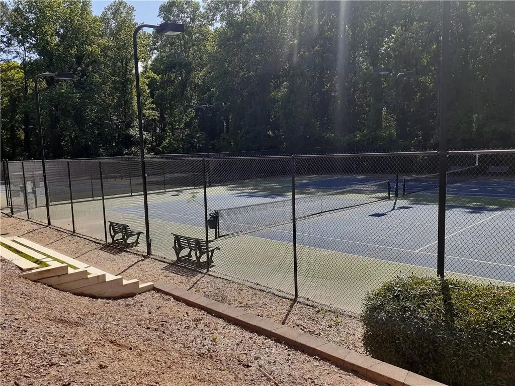 504 Garden Court Unit 504, Sandy Springs, Georgia 30328, 3 Bedrooms Bedrooms, ,2 BathroomsBathrooms,Residential,Sold,504 Garden Court Unit 504,6882389