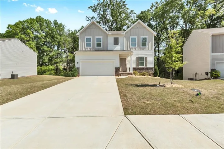 289 Pond Court, Hoschton, Georgia 30548