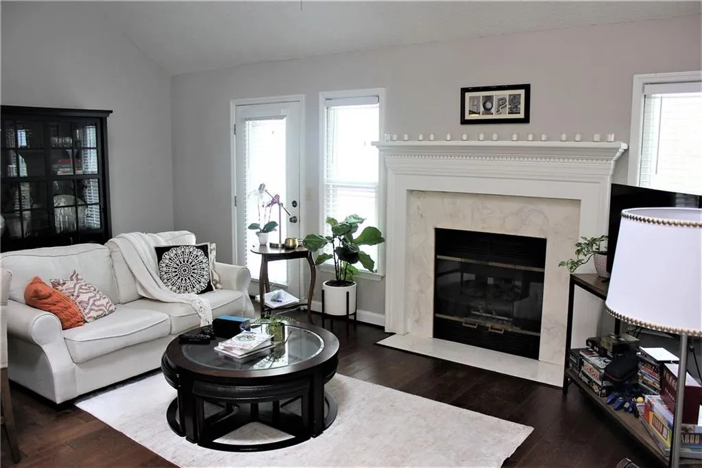 2102 Defoors Landing Nw Unit 2102, Atlanta, Georgia 30318, 2 Bedrooms Bedrooms, ,2 BathroomsBathrooms,Residential,Sold,2102 Defoors Landing Nw Unit 2102,6004410