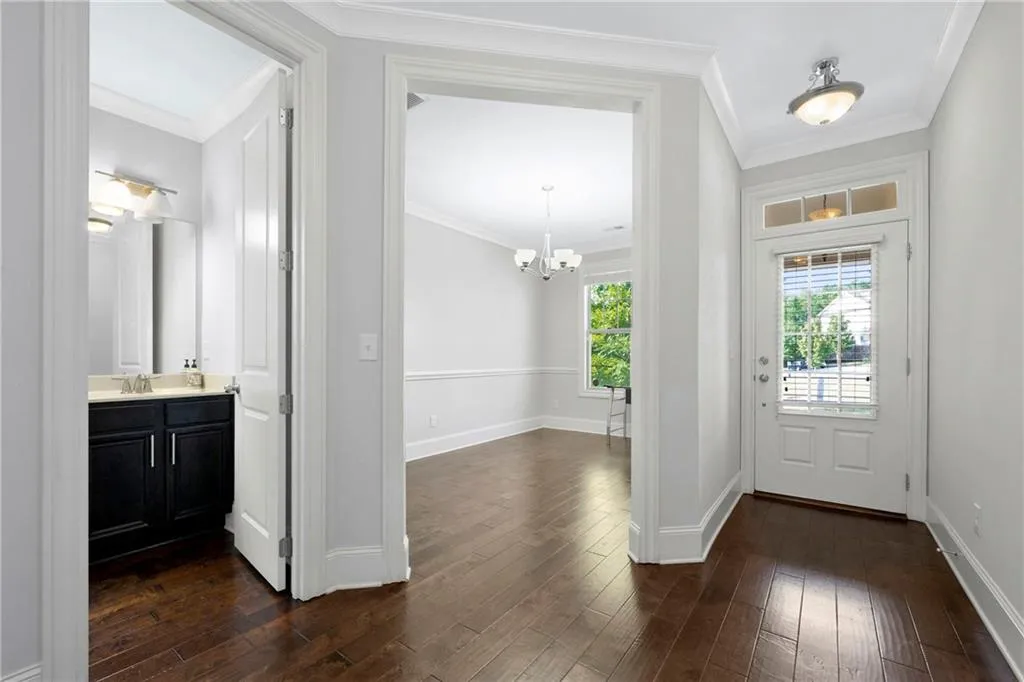 7585 Stoneridge Drive, Sandy Springs, Georgia 30328, 4 Bedrooms Bedrooms, ,2 BathroomsBathrooms,Residential,Sold,7585 Stoneridge Drive,6621763