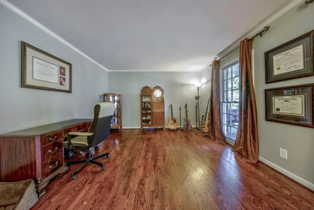 365 Glencourtney Drive, Atlanta, Georgia 30328, 4 Bedrooms Bedrooms, ,3 BathroomsBathrooms,Residential,Sold,365 Glencourtney Drive,6035058