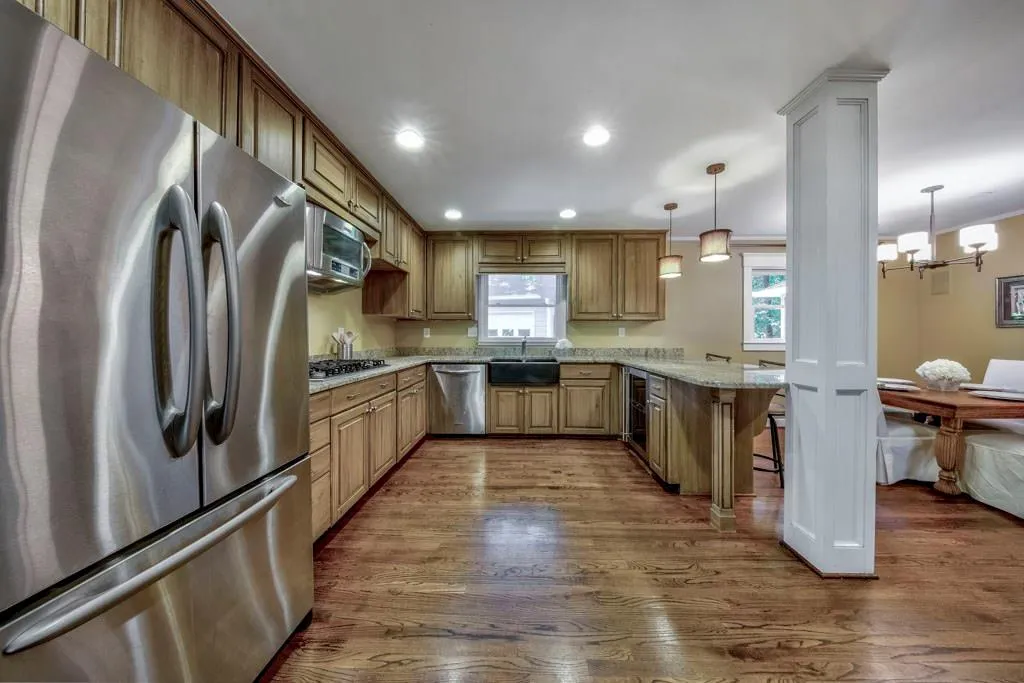365 Glencourtney Drive, Atlanta, Georgia 30328, 4 Bedrooms Bedrooms, ,3 BathroomsBathrooms,Residential,Sold,365 Glencourtney Drive,6035058