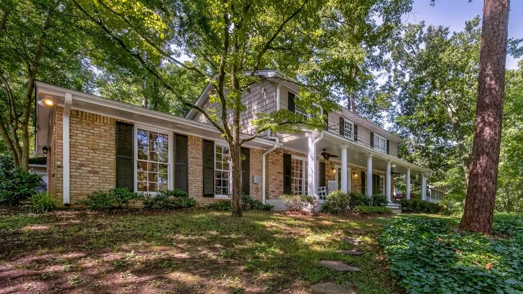 365 Glencourtney Drive, Atlanta, Georgia 30328, 4 Bedrooms Bedrooms, ,3 BathroomsBathrooms,Residential,Sold,365 Glencourtney Drive,6035058