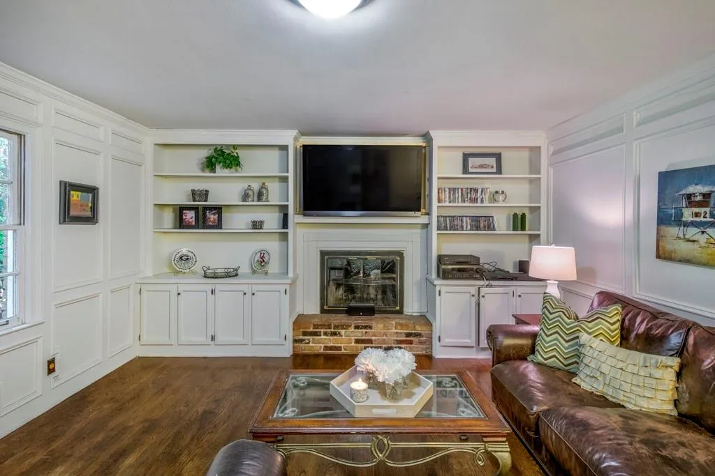 365 Glencourtney Drive, Atlanta, Georgia 30328, 4 Bedrooms Bedrooms, ,3 BathroomsBathrooms,Residential,Sold,365 Glencourtney Drive,6035058