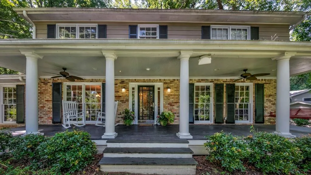 365 Glencourtney Drive, Atlanta, Georgia 30328, 4 Bedrooms Bedrooms, ,3 BathroomsBathrooms,Residential,Sold,365 Glencourtney Drive,6035058