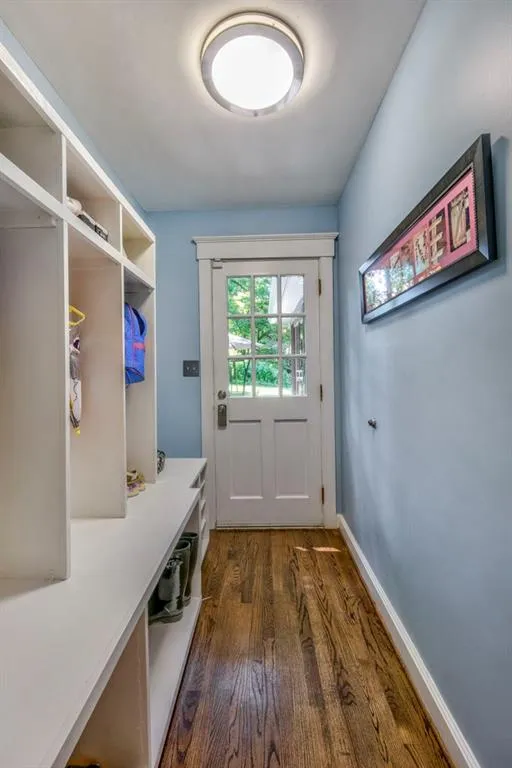 365 Glencourtney Drive, Atlanta, Georgia 30328, 4 Bedrooms Bedrooms, ,3 BathroomsBathrooms,Residential,Sold,365 Glencourtney Drive,6035058
