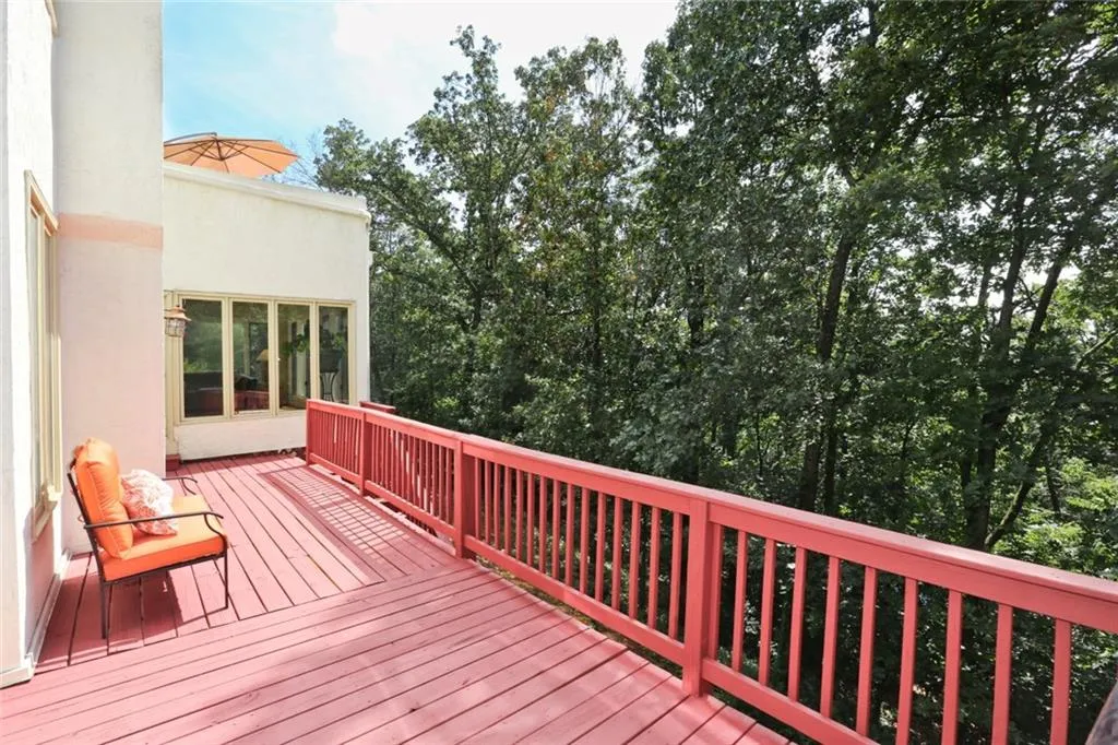 6 Heards Overlook Court, Sandy Springs, Georgia 30328, 5 Bedrooms Bedrooms, ,5 BathroomsBathrooms,Residential,Sold,6 Heards Overlook Court,5899845