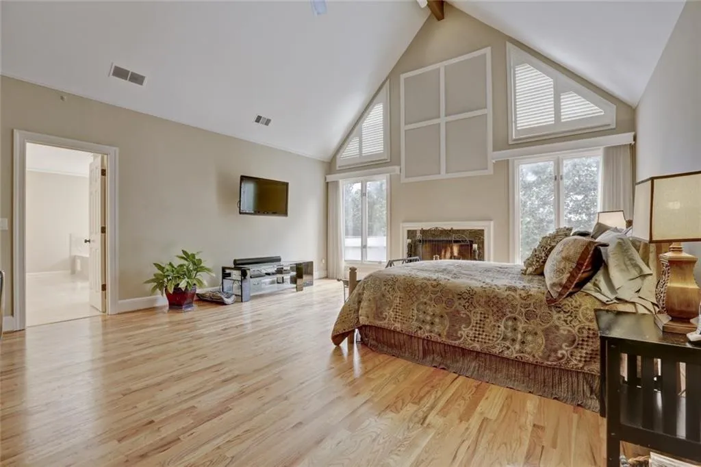 6 Heards Overlook Court, Sandy Springs, Georgia 30328, 5 Bedrooms Bedrooms, ,5 BathroomsBathrooms,Residential,Sold,6 Heards Overlook Court,5899845