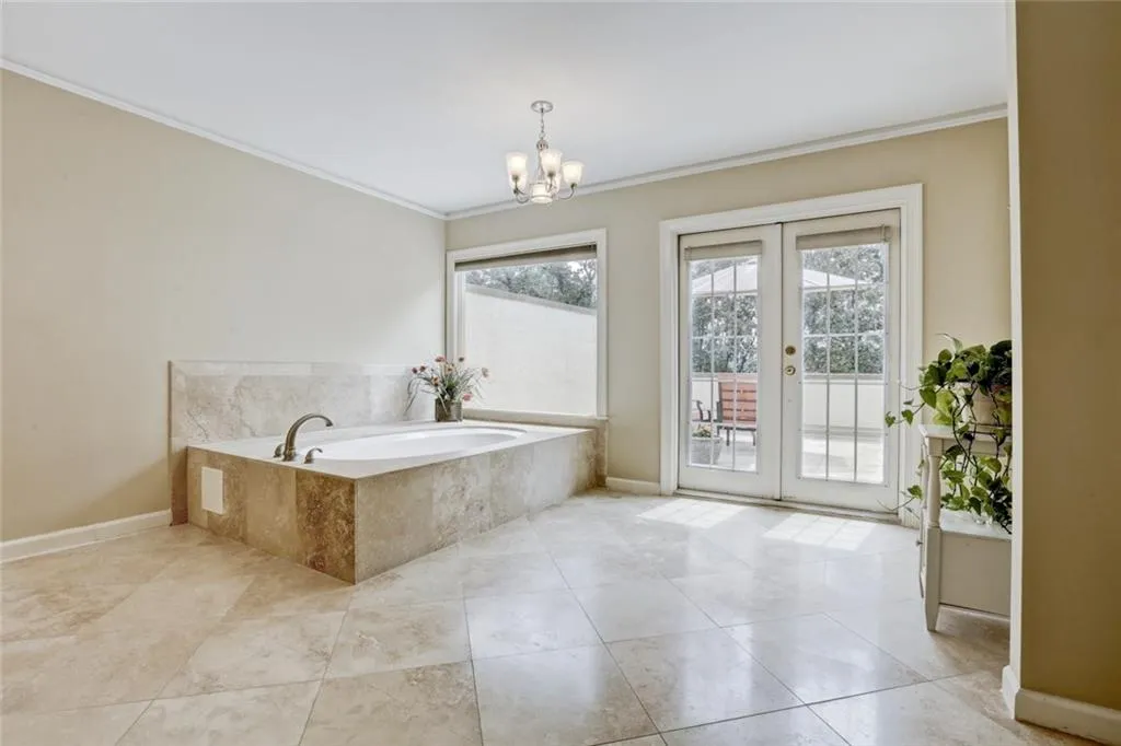 6 Heards Overlook Court, Sandy Springs, Georgia 30328, 5 Bedrooms Bedrooms, ,5 BathroomsBathrooms,Residential,Sold,6 Heards Overlook Court,5899845