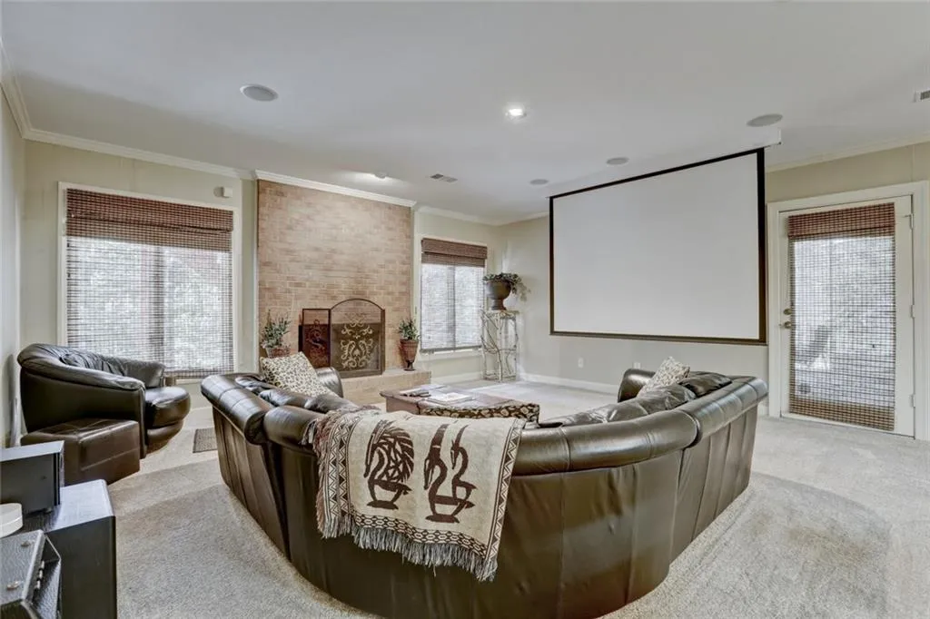 6 Heards Overlook Court, Sandy Springs, Georgia 30328, 5 Bedrooms Bedrooms, ,5 BathroomsBathrooms,Residential,Sold,6 Heards Overlook Court,5899845