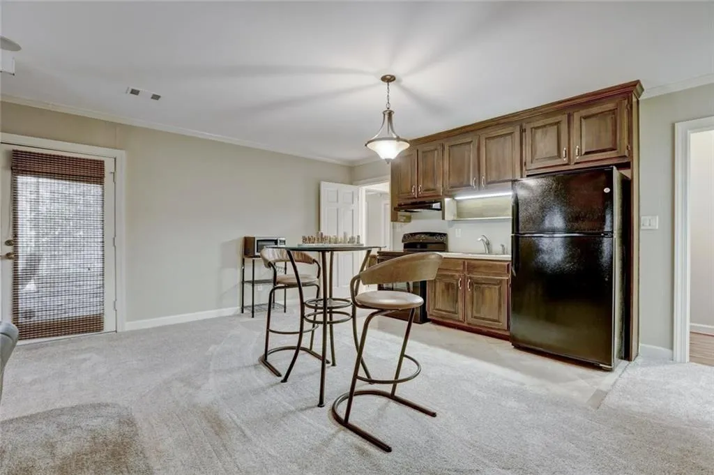 6 Heards Overlook Court, Sandy Springs, Georgia 30328, 5 Bedrooms Bedrooms, ,5 BathroomsBathrooms,Residential,Sold,6 Heards Overlook Court,5899845