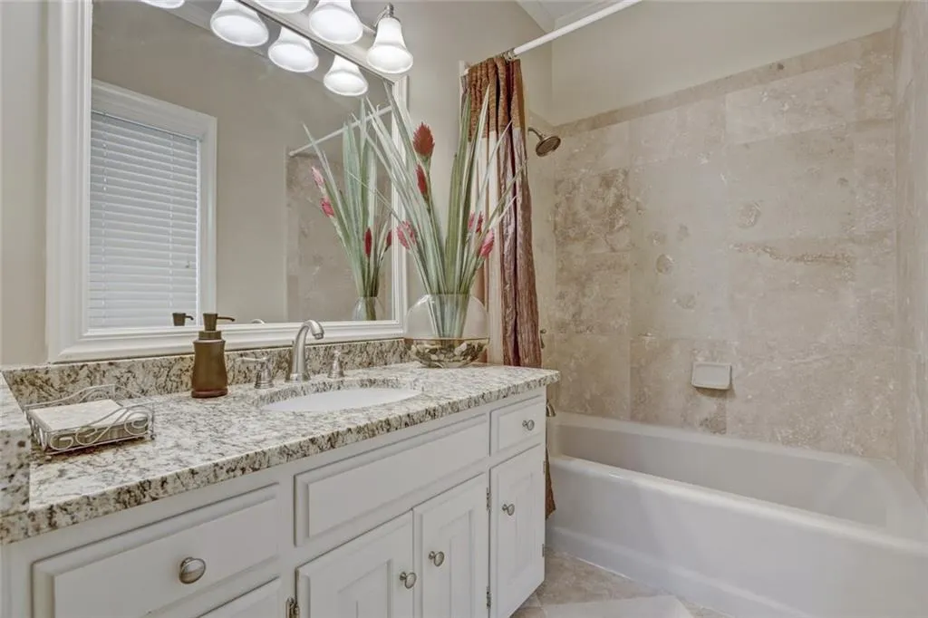 6 Heards Overlook Court, Sandy Springs, Georgia 30328, 5 Bedrooms Bedrooms, ,5 BathroomsBathrooms,Residential,Sold,6 Heards Overlook Court,5899845