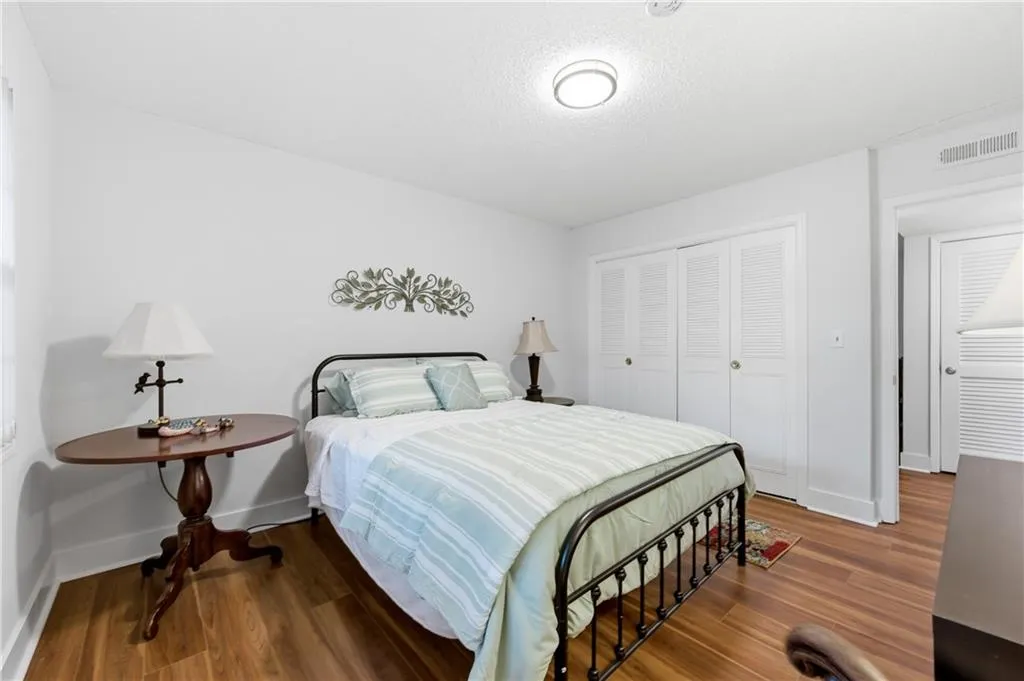 6851 Roswell Road Unit F15, Atlanta, Georgia 30328, 3 Bedrooms Bedrooms, ,2 BathroomsBathrooms,Residential,For Sale,6851 Roswell Road Unit F15,7725074