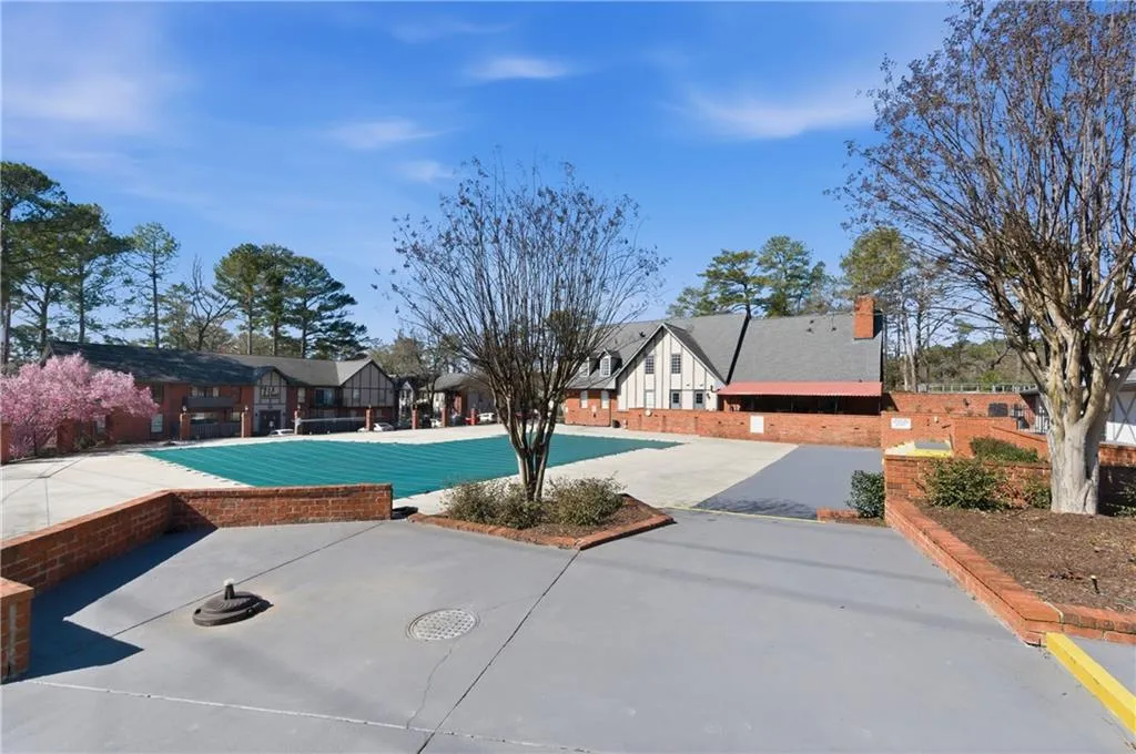 6851 Roswell Road Unit F15, Atlanta, Georgia 30328, 3 Bedrooms Bedrooms, ,2 BathroomsBathrooms,Residential,For Sale,6851 Roswell Road Unit F15,7725074