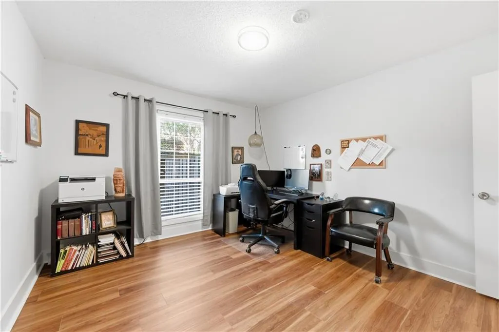 6851 Roswell Road Unit F15, Atlanta, Georgia 30328, 3 Bedrooms Bedrooms, ,2 BathroomsBathrooms,Residential,For Sale,6851 Roswell Road Unit F15,7725074