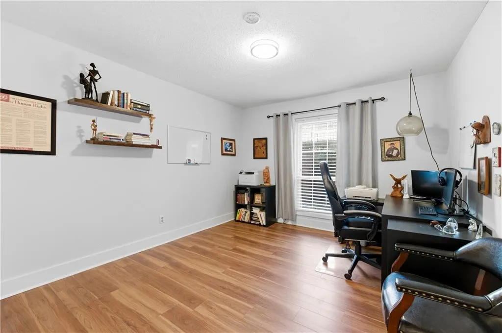6851 Roswell Road Unit F15, Atlanta, Georgia 30328, 3 Bedrooms Bedrooms, ,2 BathroomsBathrooms,Residential,For Sale,6851 Roswell Road Unit F15,7725074
