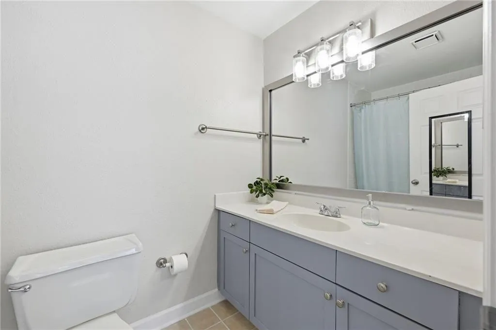 2657 Lenox Road Ne Unit 113, Atlanta, Georgia 30324, 1 Bedroom Bedrooms, 0 ,1 BathroomBathrooms,Residential,For Sale,2657 Lenox Road Ne Unit 113,7743969