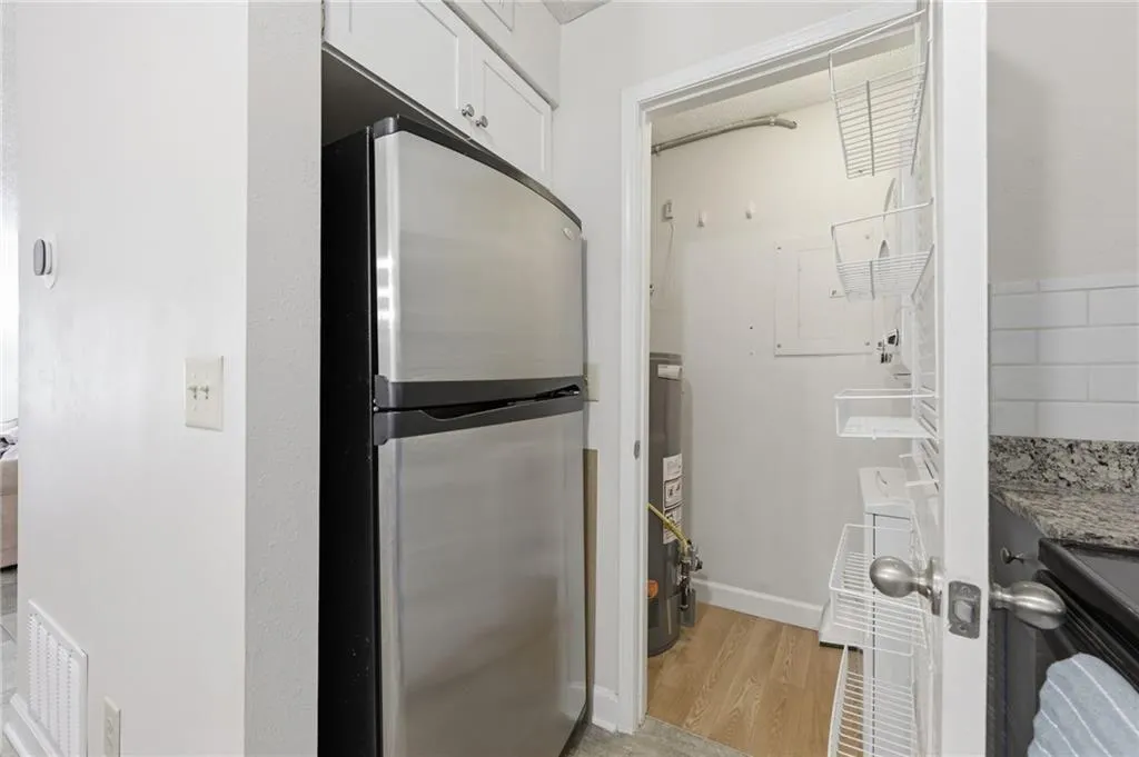 refrigerator conveys