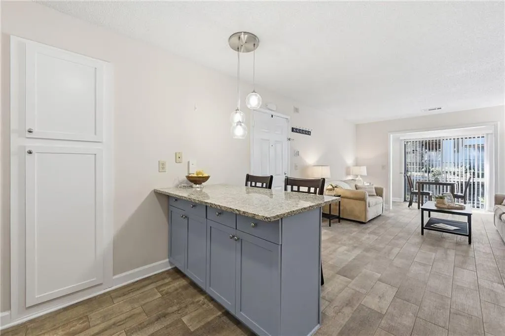 2657 Lenox Road Ne Unit 113, Atlanta, Georgia 30324, 1 Bedroom Bedrooms, 0 ,1 BathroomBathrooms,Residential,For Sale,2657 Lenox Road Ne Unit 113,7743969
