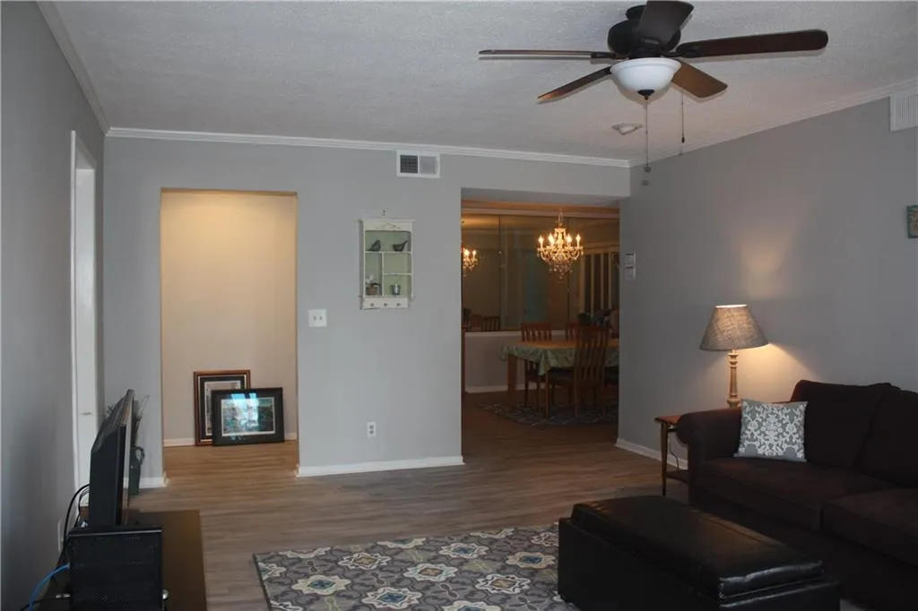 6851 Roswell Road Unit E-7, Atlanta, Georgia 30328, 3 Bedrooms Bedrooms, ,2 BathroomsBathrooms,Residential,Sold,6851 Roswell Road Unit E-7,5719224