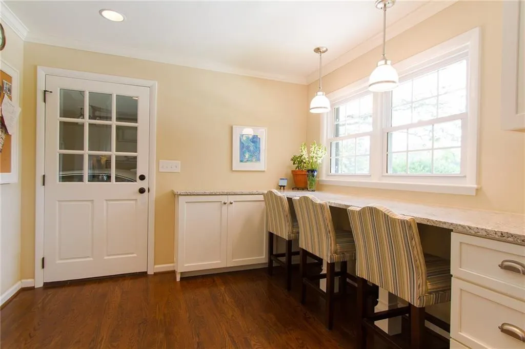 820 Loridans Circle Ne, Atlanta, Georgia 30342, 4 Bedrooms Bedrooms, ,3 BathroomsBathrooms,Residential,Sold,820 Loridans Circle Ne,6018791