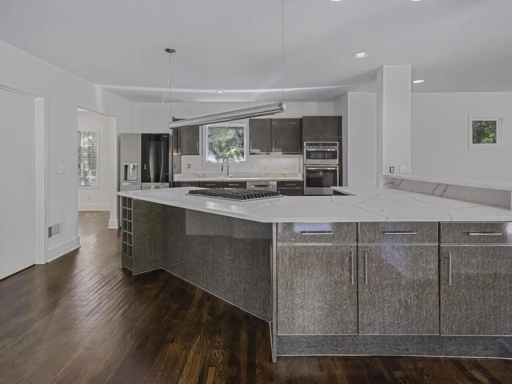 4810 Lafayette Court Nw, Atlanta, Georgia 30327, 4 Bedrooms Bedrooms, ,3 BathroomsBathrooms,Residential,Sold,4810 Lafayette Court Nw,7274877