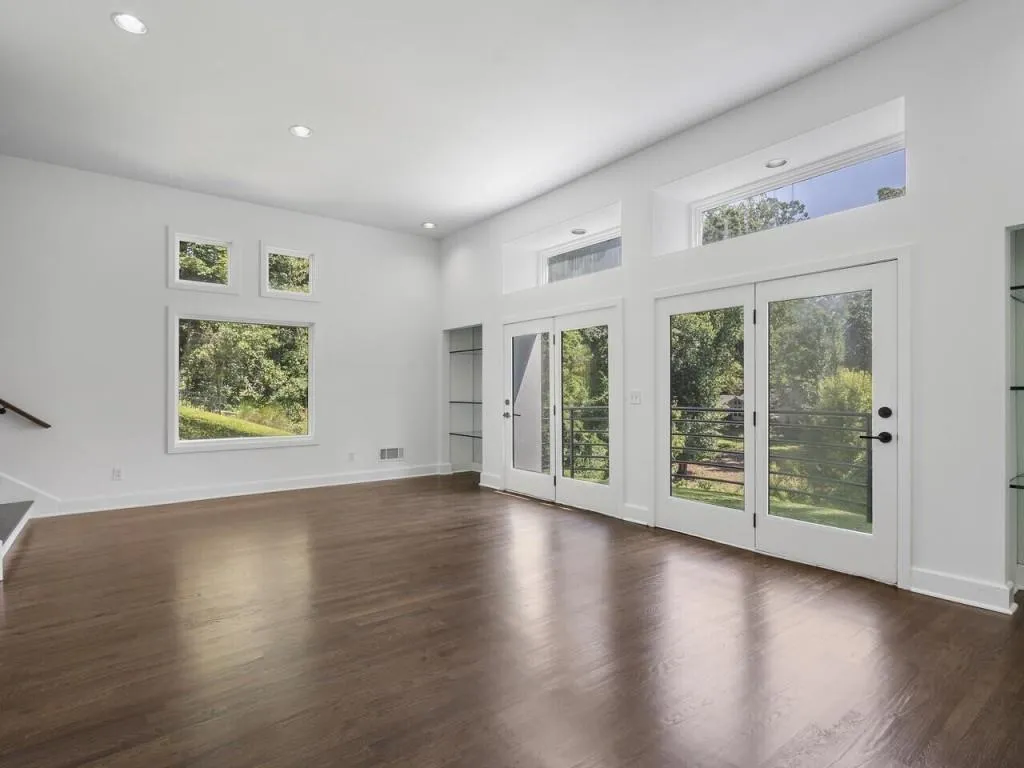 4810 Lafayette Court Nw, Atlanta, Georgia 30327, 4 Bedrooms Bedrooms, ,3 BathroomsBathrooms,Residential,Sold,4810 Lafayette Court Nw,7274877