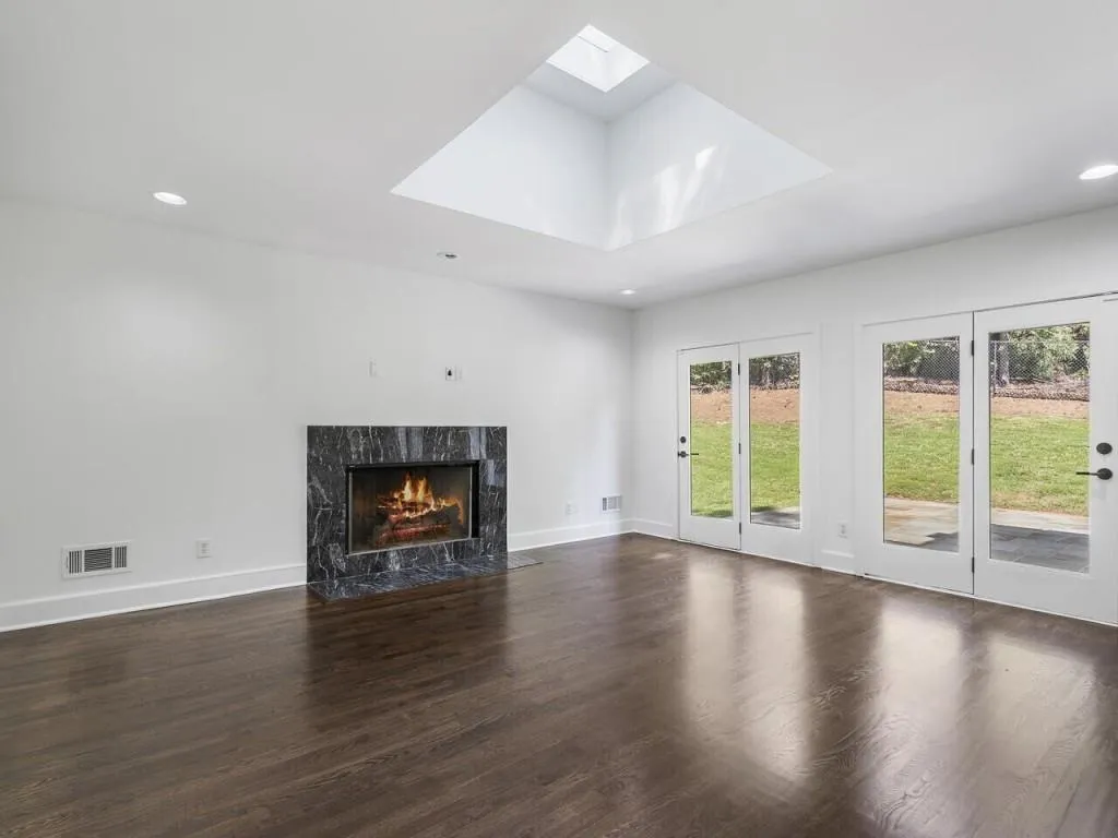 4810 Lafayette Court Nw, Atlanta, Georgia 30327, 4 Bedrooms Bedrooms, ,3 BathroomsBathrooms,Residential,Sold,4810 Lafayette Court Nw,7274877