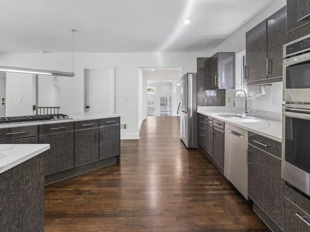 4810 Lafayette Court Nw, Atlanta, Georgia 30327, 4 Bedrooms Bedrooms, ,3 BathroomsBathrooms,Residential,Sold,4810 Lafayette Court Nw,7274877