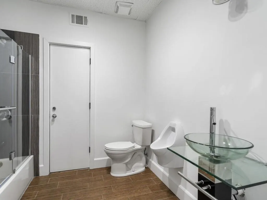 4810 Lafayette Court Nw, Atlanta, Georgia 30327, 4 Bedrooms Bedrooms, ,3 BathroomsBathrooms,Residential,Sold,4810 Lafayette Court Nw,7274877