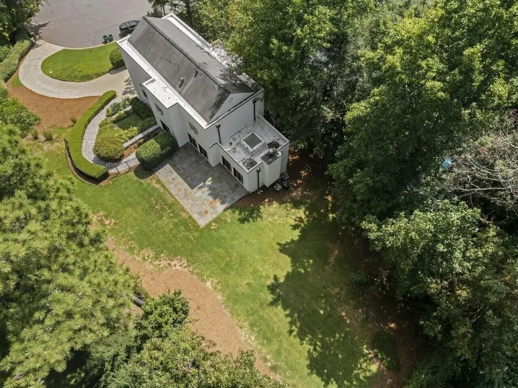 4810 Lafayette Court Nw, Atlanta, Georgia 30327, 4 Bedrooms Bedrooms, ,3 BathroomsBathrooms,Residential,Sold,4810 Lafayette Court Nw,7274877