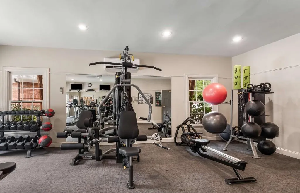 211 Colonial Homes Drive Nw Unit 2705, Atlanta, Georgia 30309, 2 Bedrooms Bedrooms, ,2 BathroomsBathrooms,Residential,For Sale,211 Colonial Homes Drive Nw Unit 2705,7687855