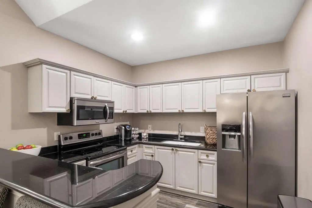 211 Colonial Homes Drive Nw Unit 2705, Atlanta, Georgia 30309, 2 Bedrooms Bedrooms, ,2 BathroomsBathrooms,Residential,For Sale,211 Colonial Homes Drive Nw Unit 2705,7687855