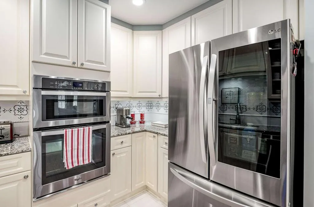 211 Colonial Homes Drive Nw Unit 2705, Atlanta, Georgia 30309, 2 Bedrooms Bedrooms, ,2 BathroomsBathrooms,Residential,For Sale,211 Colonial Homes Drive Nw Unit 2705,7687855