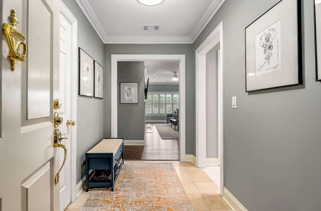 211 Colonial Homes Drive Nw Unit 2705, Atlanta, Georgia 30309, 2 Bedrooms Bedrooms, ,2 BathroomsBathrooms,Residential,For Sale,211 Colonial Homes Drive Nw Unit 2705,7687855