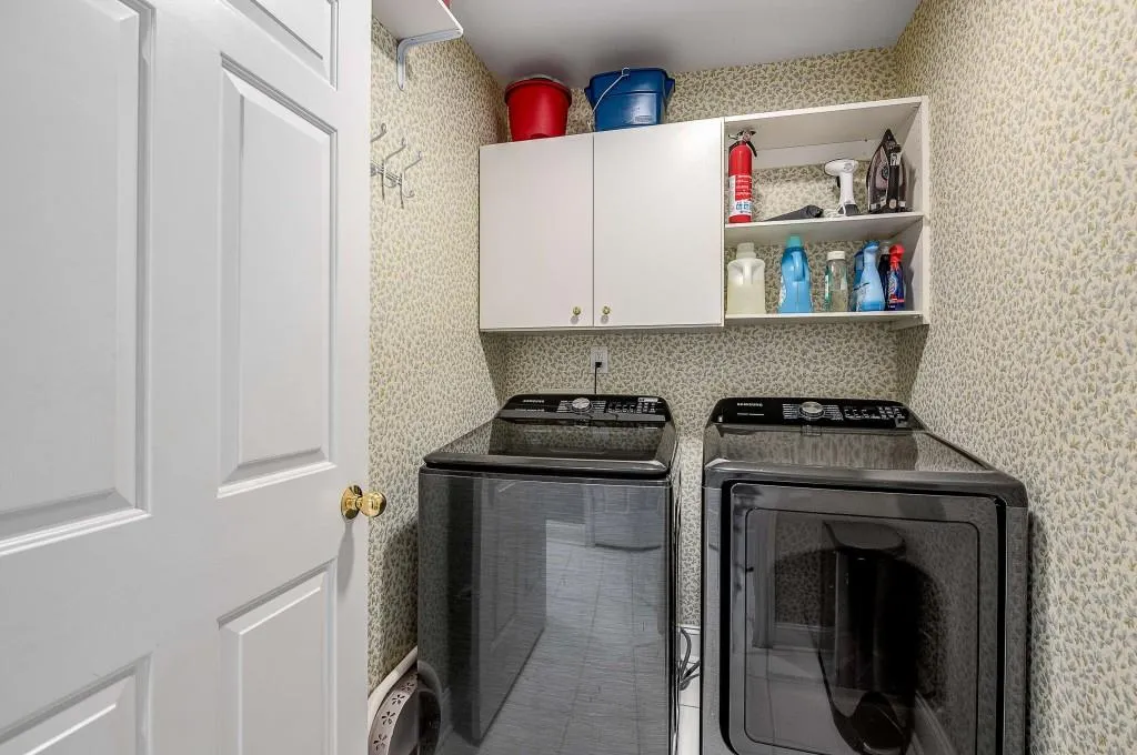 211 Colonial Homes Drive Nw Unit 2705, Atlanta, Georgia 30309, 2 Bedrooms Bedrooms, ,2 BathroomsBathrooms,Residential,For Sale,211 Colonial Homes Drive Nw Unit 2705,7687855