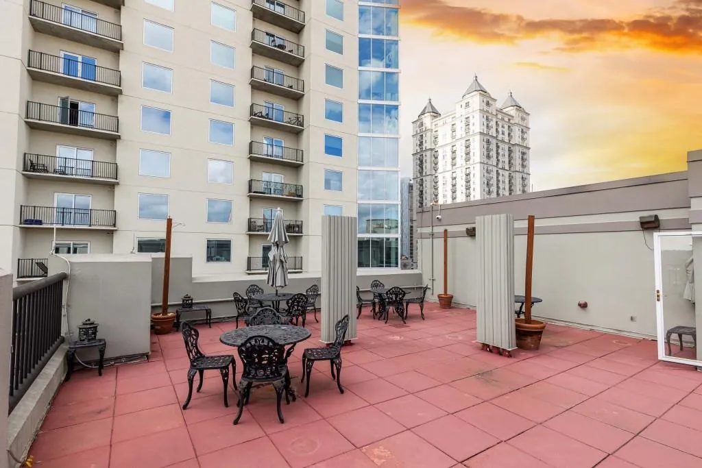 275 13th Street Ne Unit 1106, Atlanta, Georgia 30309, 1 Bedroom Bedrooms, ,1 BathroomBathrooms,Residential,For Sale,275 13th Street Ne Unit 1106,7634921