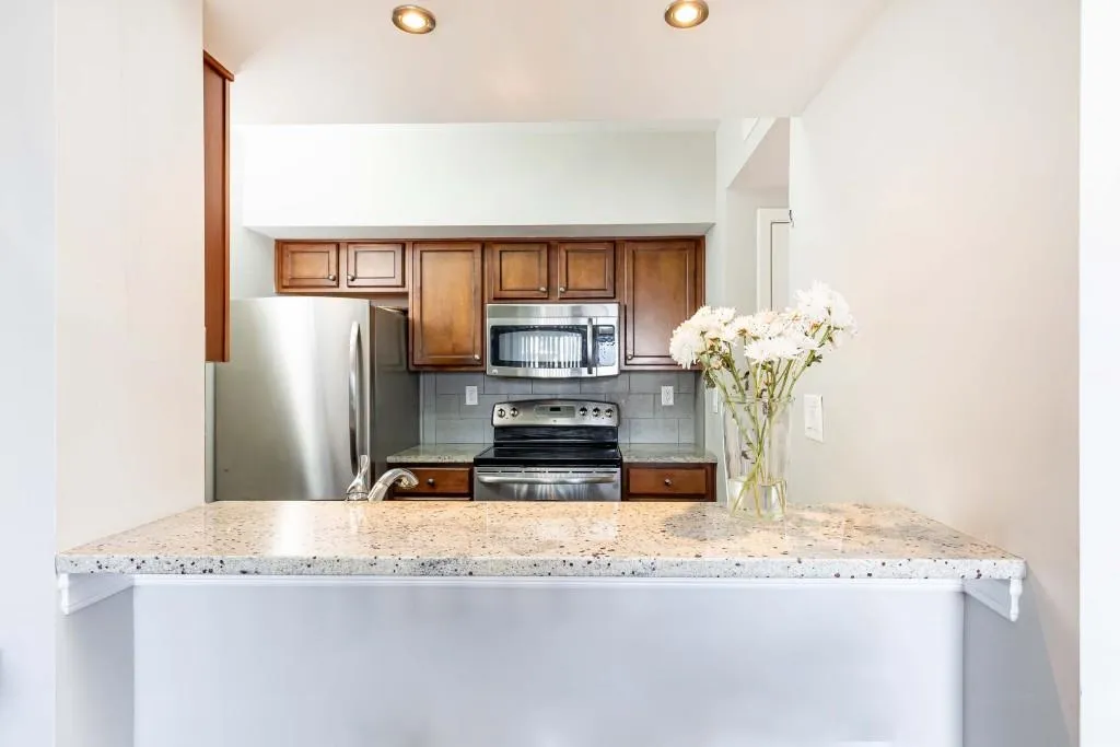 275 13th Street Ne Unit 1106, Atlanta, Georgia 30309, 1 Bedroom Bedrooms, ,1 BathroomBathrooms,Residential,For Sale,275 13th Street Ne Unit 1106,7634921