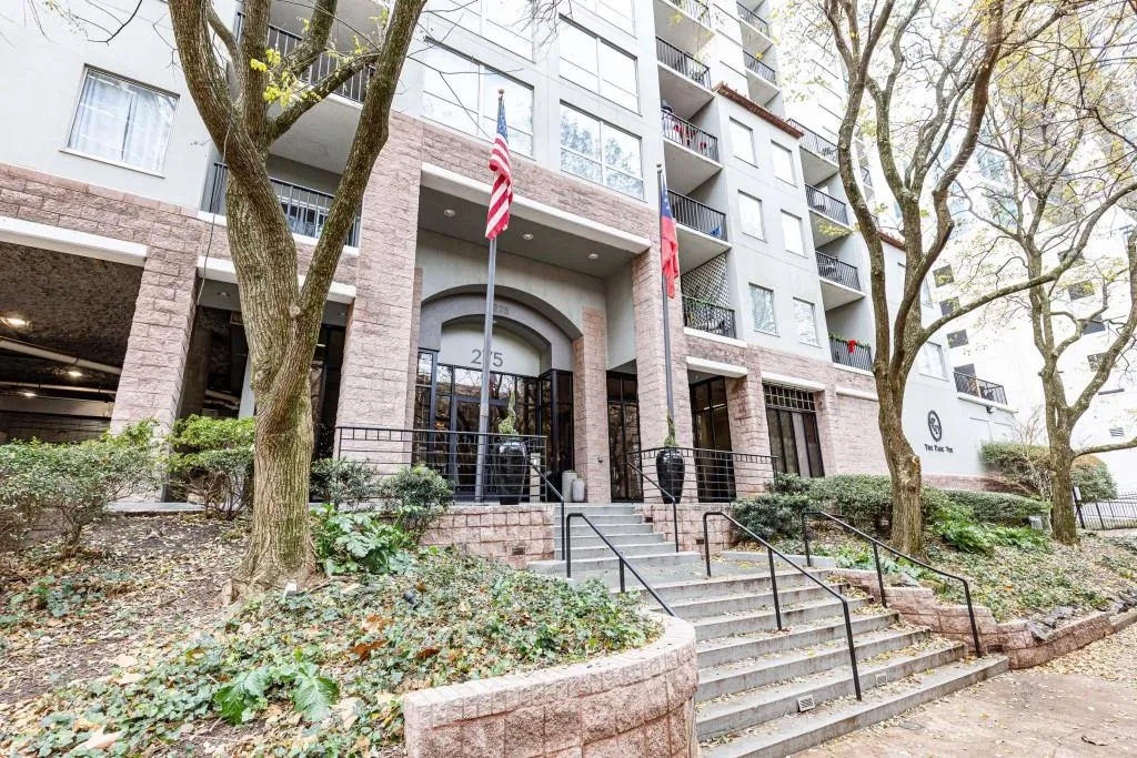 275 13th Street Ne Unit 1106, Atlanta, Georgia 30309, 1 Bedroom Bedrooms, ,1 BathroomBathrooms,Residential,For Sale,275 13th Street Ne Unit 1106,7634921