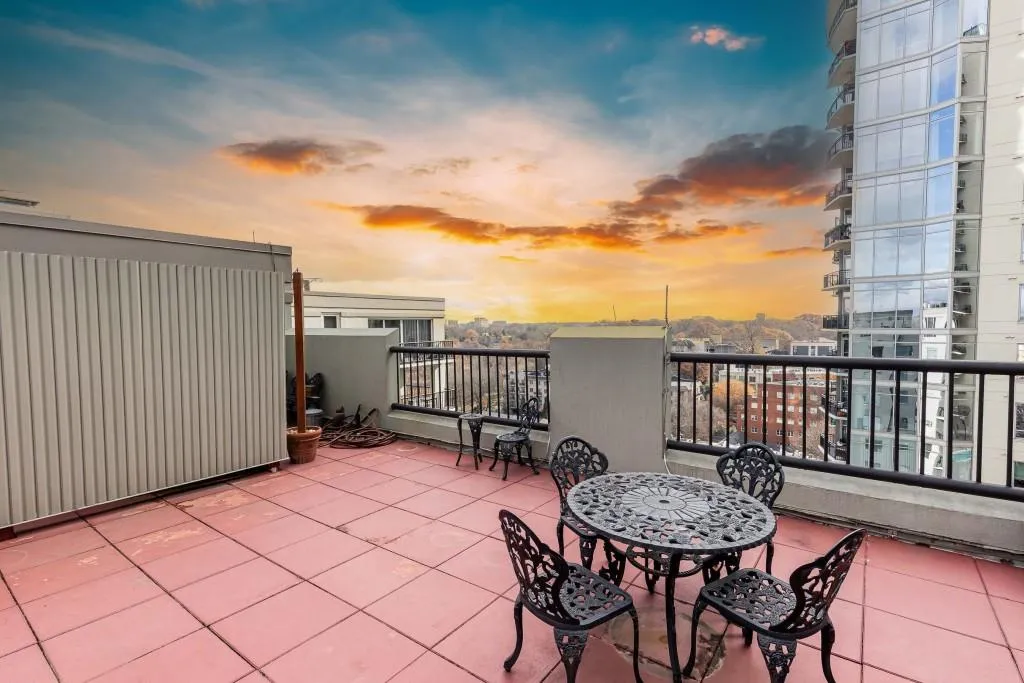 275 13th Street Ne Unit 1106, Atlanta, Georgia 30309, 1 Bedroom Bedrooms, ,1 BathroomBathrooms,Residential,For Sale,275 13th Street Ne Unit 1106,7634921