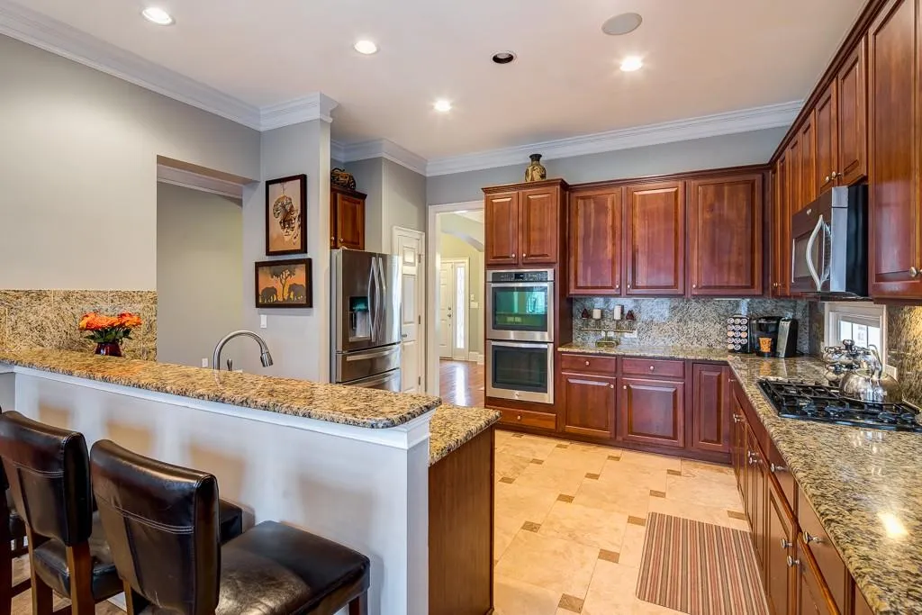 260 Wembley Circle, Sandy Springs, Georgia 30328, 6 Bedrooms Bedrooms, ,6 BathroomsBathrooms,Residential,Sold,260 Wembley Circle,5812866