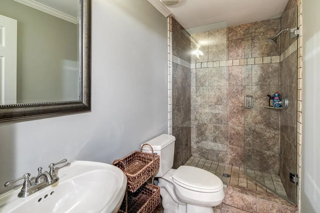 260 Wembley Circle, Sandy Springs, Georgia 30328, 6 Bedrooms Bedrooms, ,6 BathroomsBathrooms,Residential,Sold,260 Wembley Circle,5812866