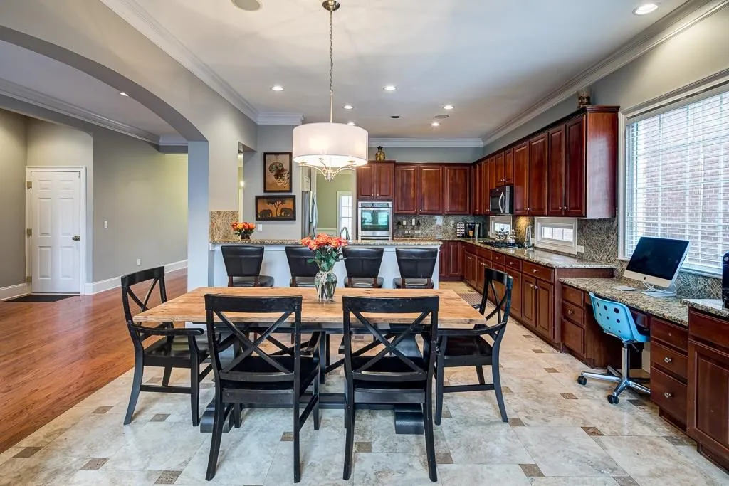 260 Wembley Circle, Sandy Springs, Georgia 30328, 6 Bedrooms Bedrooms, ,6 BathroomsBathrooms,Residential,Sold,260 Wembley Circle,5812866