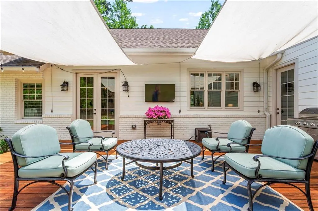388 Meadowbrook Drive Ne, Atlanta, Georgia 30342, 5 Bedrooms Bedrooms, ,3 BathroomsBathrooms,Residential,Sold,388 Meadowbrook Drive Ne,7401514