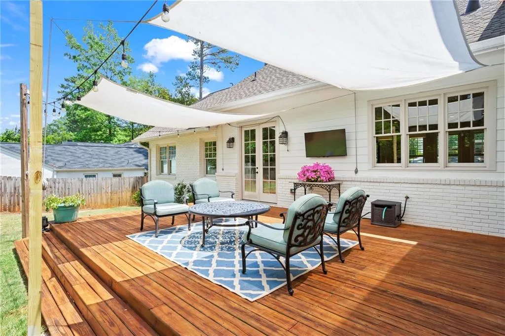 388 Meadowbrook Drive Ne, Atlanta, Georgia 30342, 5 Bedrooms Bedrooms, ,3 BathroomsBathrooms,Residential,Sold,388 Meadowbrook Drive Ne,7401514