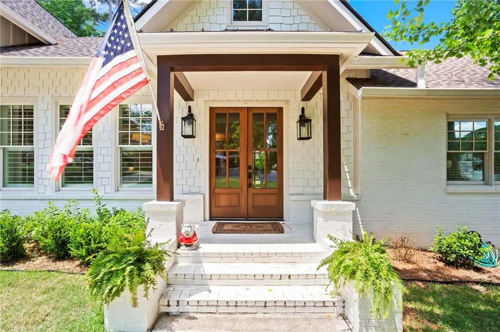 388 Meadowbrook Drive Ne, Atlanta, Georgia 30342, 5 Bedrooms Bedrooms, ,3 BathroomsBathrooms,Residential,Sold,388 Meadowbrook Drive Ne,7401514