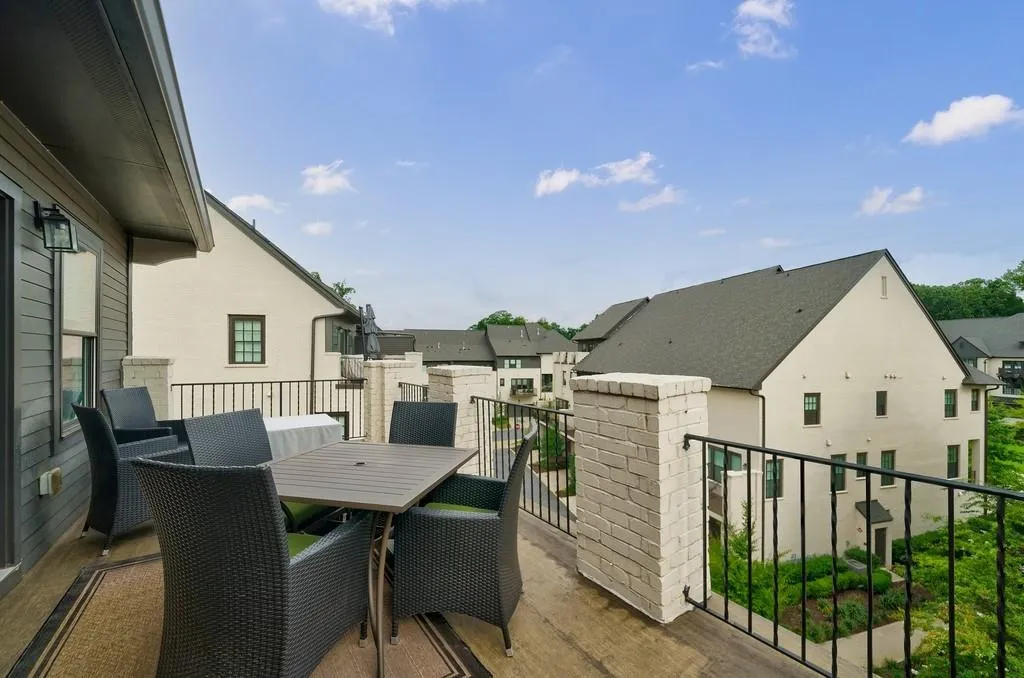 6417 Lucent Lane, Atlanta, Georgia 30328, 4 Bedrooms Bedrooms, ,4 BathroomsBathrooms,Residential,Sold,6417 Lucent Lane,7102192