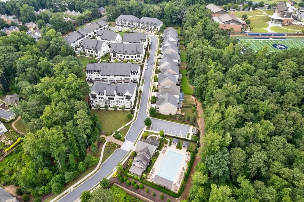 6417 Lucent Lane, Atlanta, Georgia 30328, 4 Bedrooms Bedrooms, ,4 BathroomsBathrooms,Residential,Sold,6417 Lucent Lane,7102192