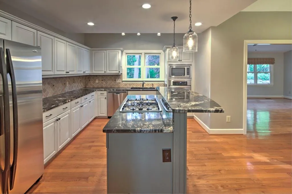 85 W Battery Place, Atlanta, Georgia 30342, 4 Bedrooms Bedrooms, ,3 BathroomsBathrooms,Residential,Sold,85 W Battery Place,5778324